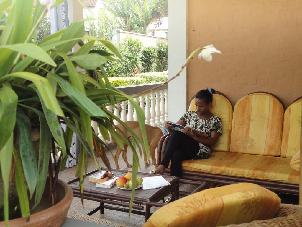 Meva Guesthouse Antananarivo Bagian luar foto
