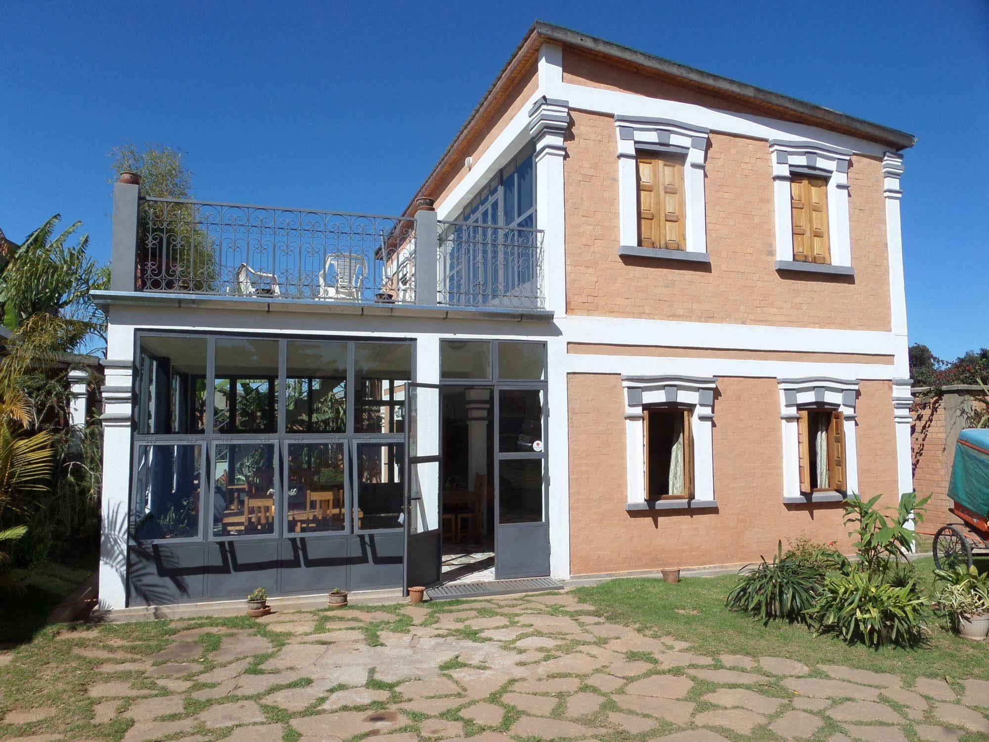 Meva Guesthouse Antananarivo Bagian luar foto