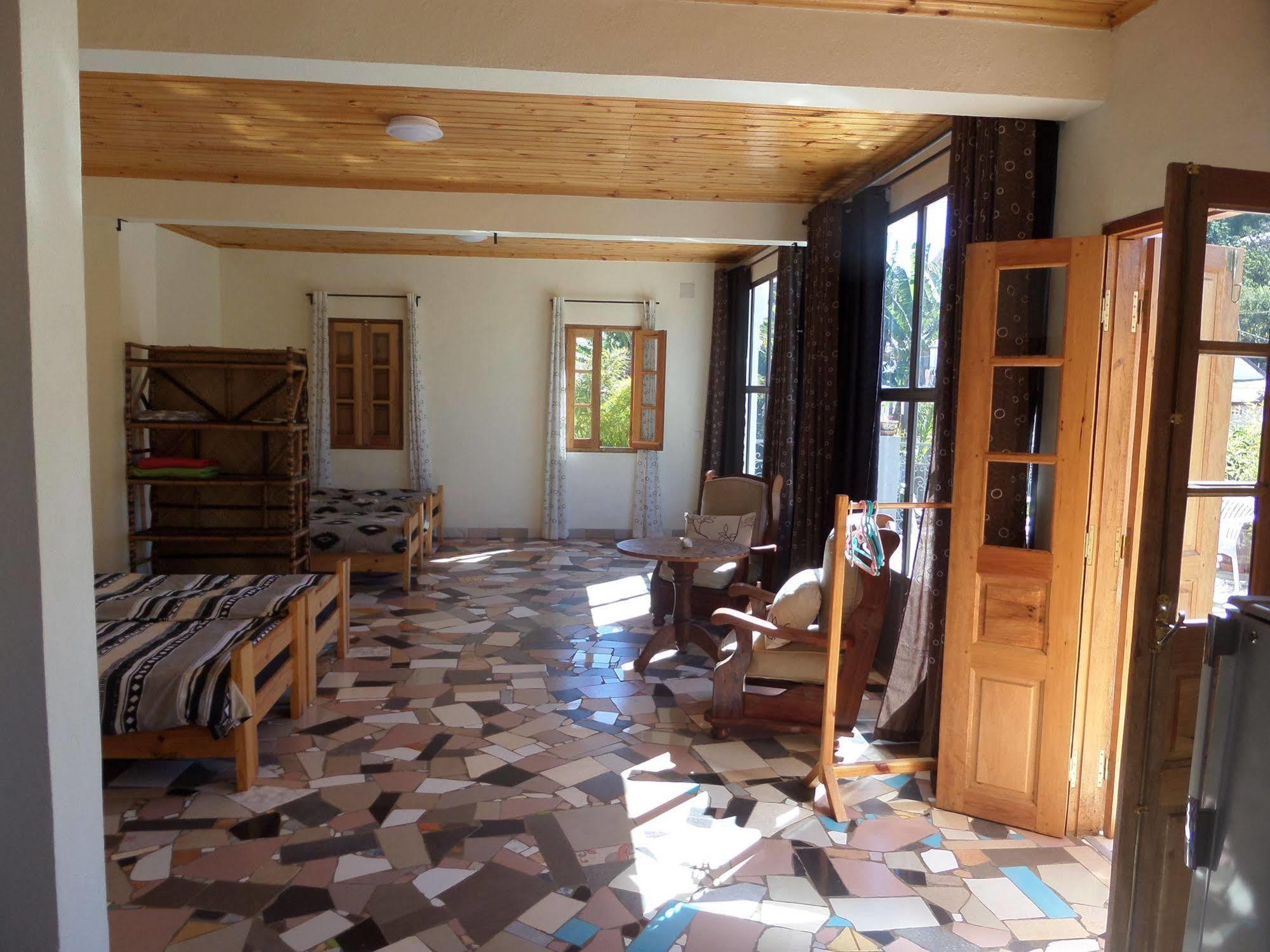 Meva Guesthouse Antananarivo Bagian luar foto